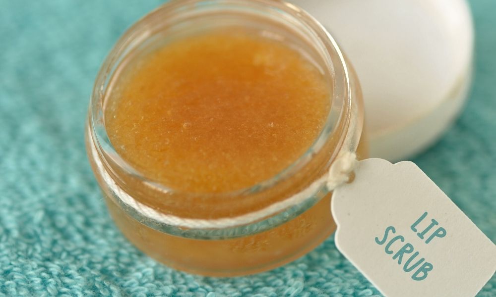 How to Make Flavored Lip Scrubs